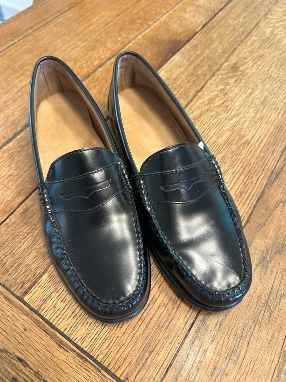 G.H. Bass & Co. Women's Weejuns Black Leather Penny Loafers